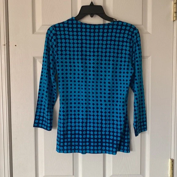 Ann Taylor blouse - soft and comfortable - Size S - Picture 3 of 4